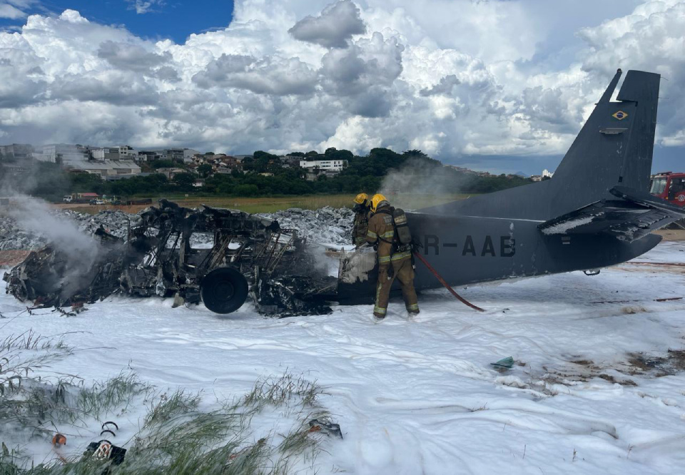 avião