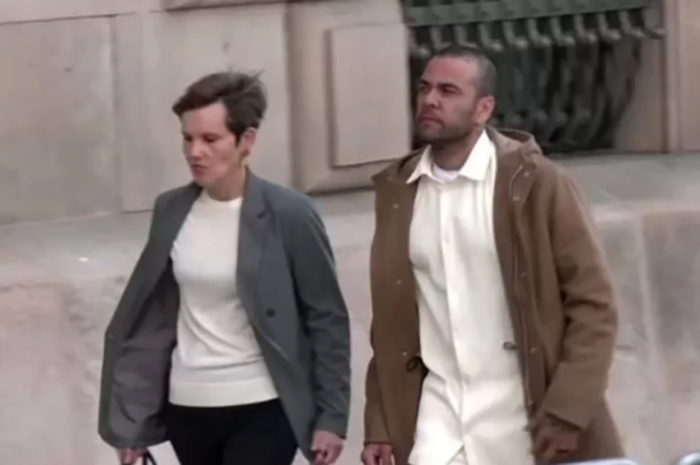 daniel-alves-tribunal.jpg