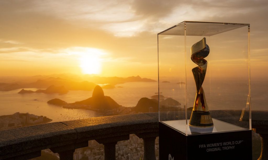 Taca-trofeu-copa-do-mundo-futebol-feminino-1024x613