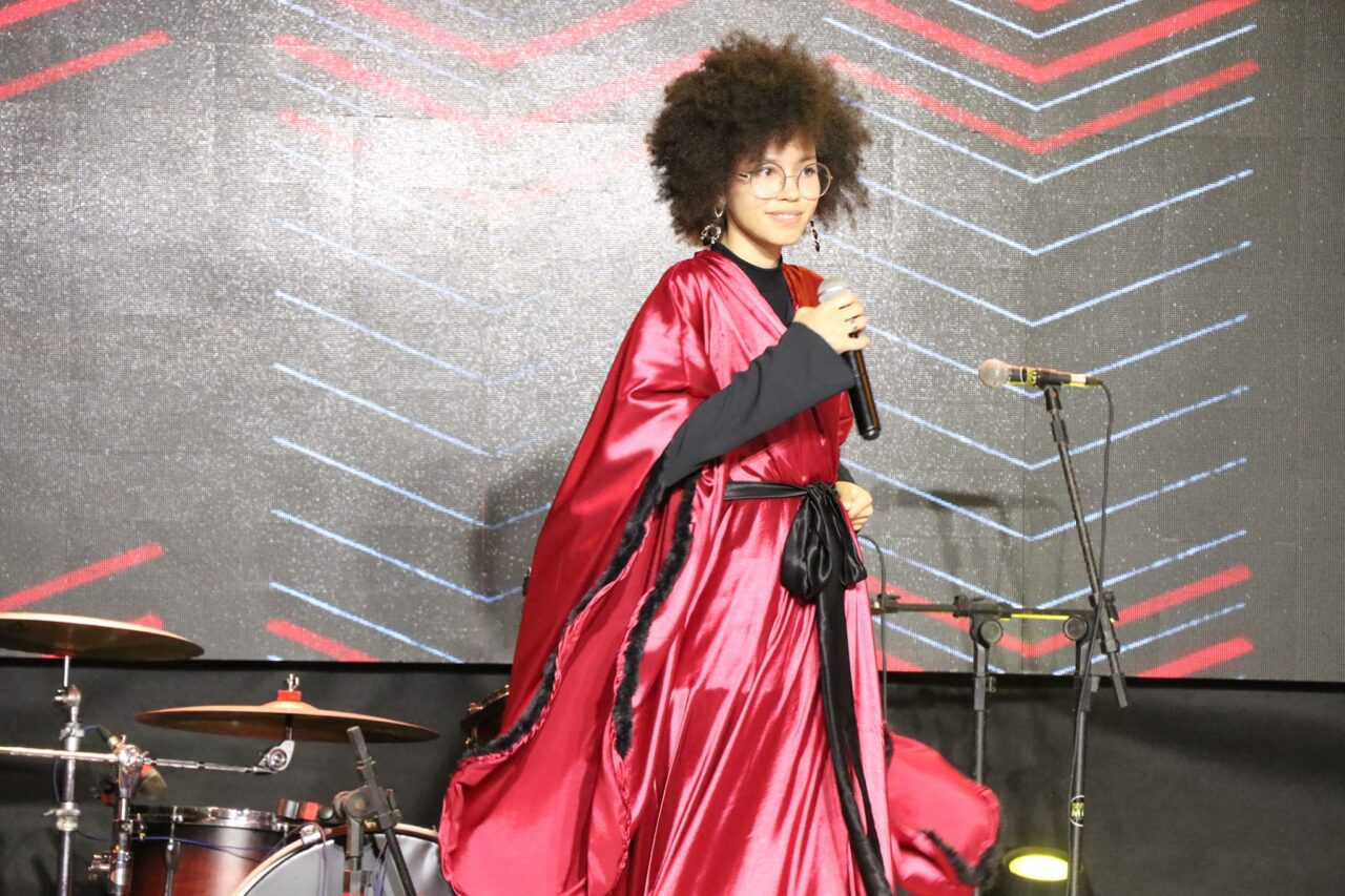 sara-1280x853.jpg