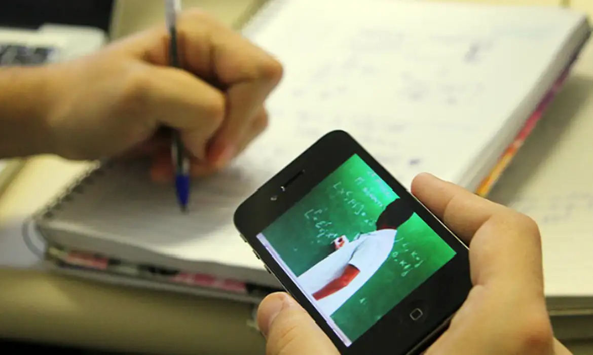 ENSINO-A-DISTANCIA