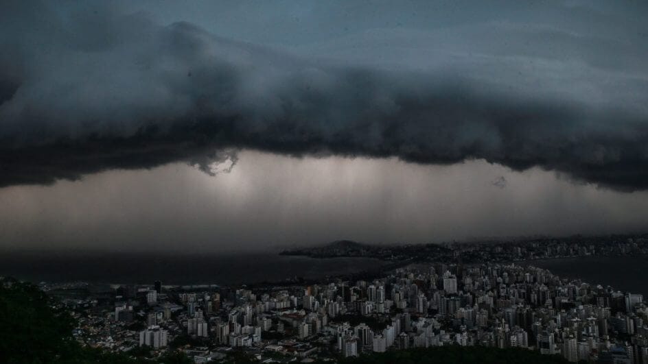 temporal-chegando-em-florianopolis-3-944x531-1
