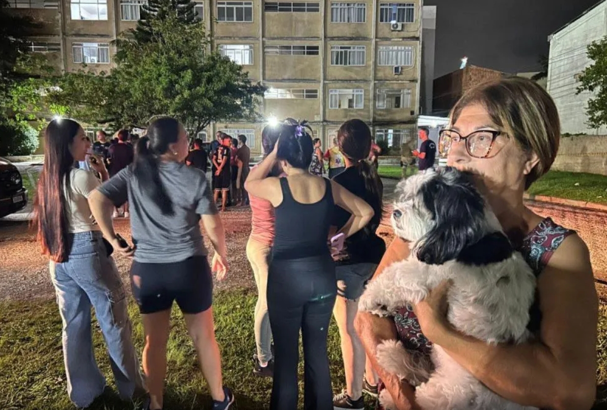 predio desaba em itajai